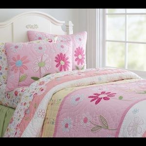 Pottery Barn Twin Quilt Set